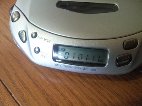 SONY CD WALKMAN D-E404