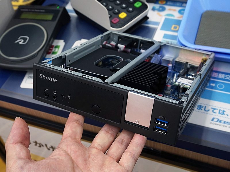 4K対応のShuttle製ファンレスPCキット「DX30」が発売、Apollo Lake搭載