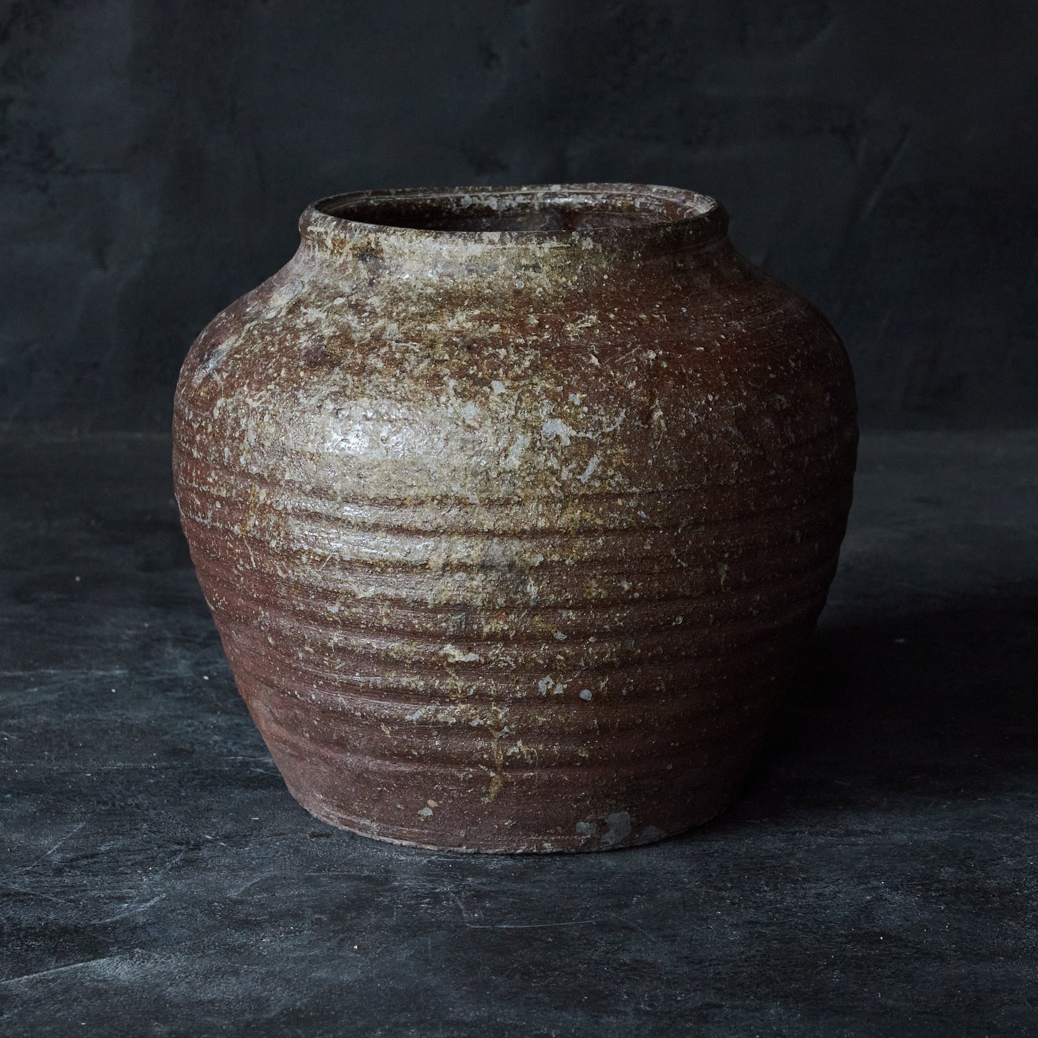 室町時代 古備前 壺（1336–1573 CE） | 入蘆花（ロカニイル）