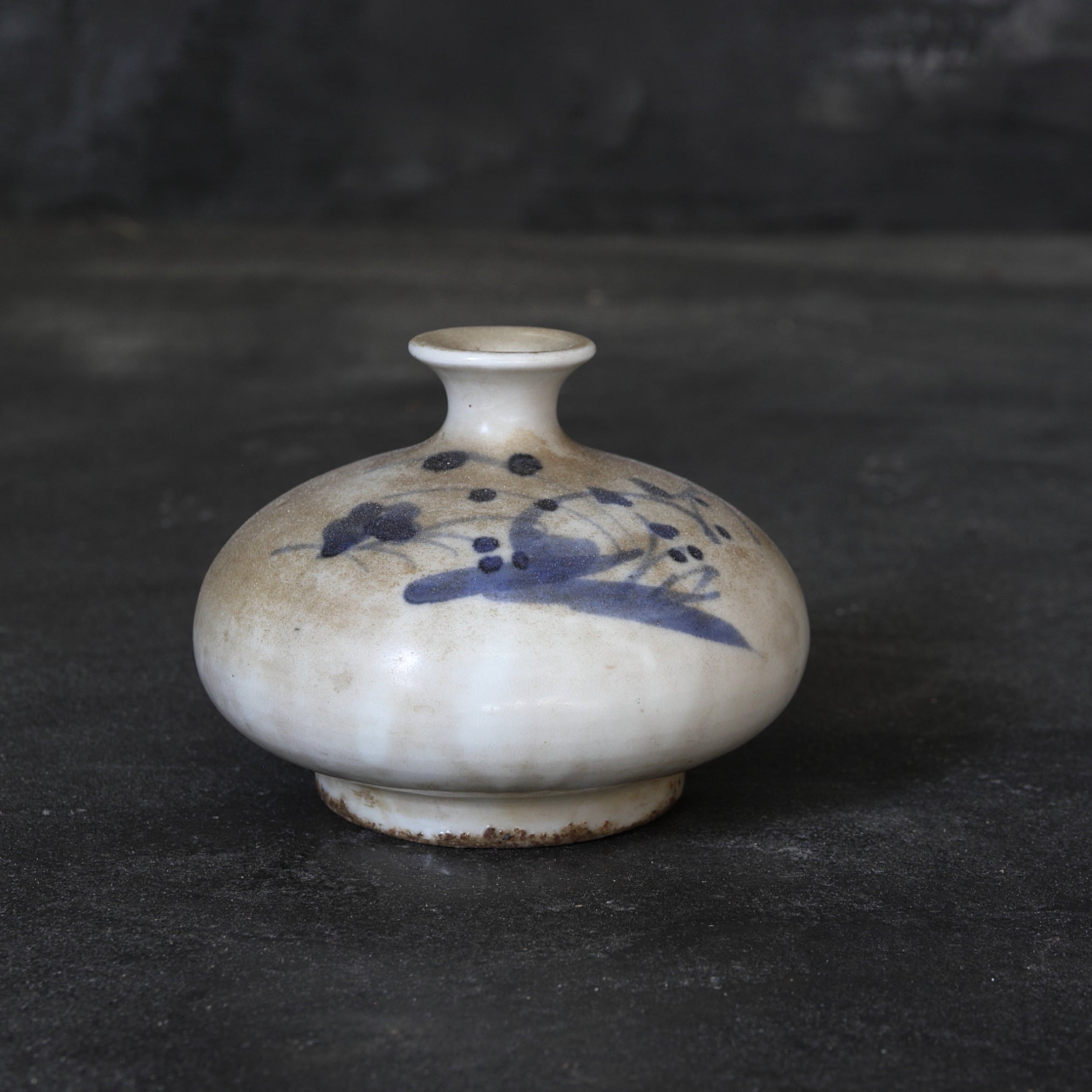 江戸時代 古伊万里 白磁染付草文油壺（1603–1867 CE） | 入蘆花