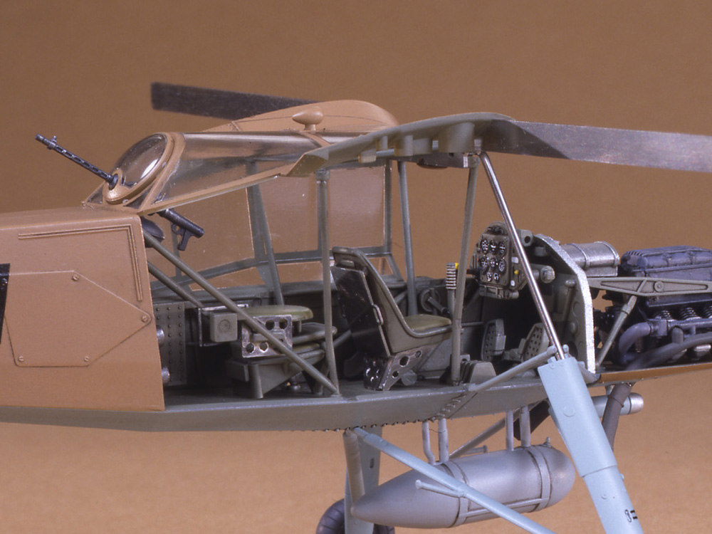 1/48 フィーゼラー Fi156C シュトルヒ: スケールモデル｜TAMIYA SHOP