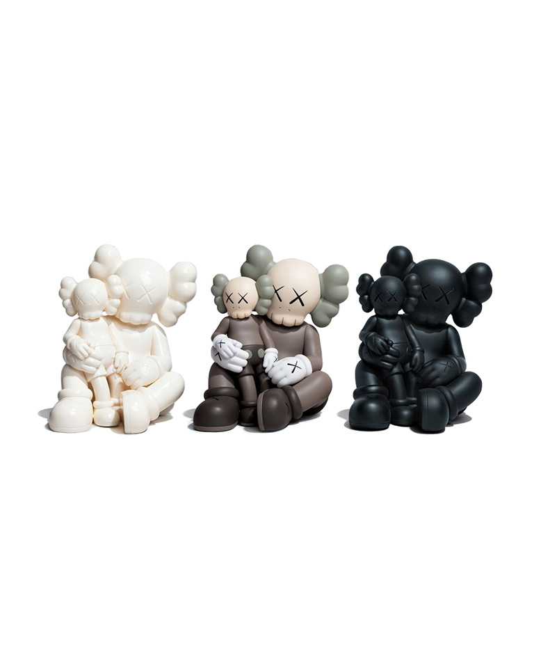 Kaws:Holiday Changbai Mountain black vinyl figure - KAWS | THÉM