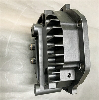 revz000105_03.jpg