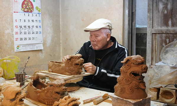 島袋 常栄 | 壺屋陶器事業協同組合