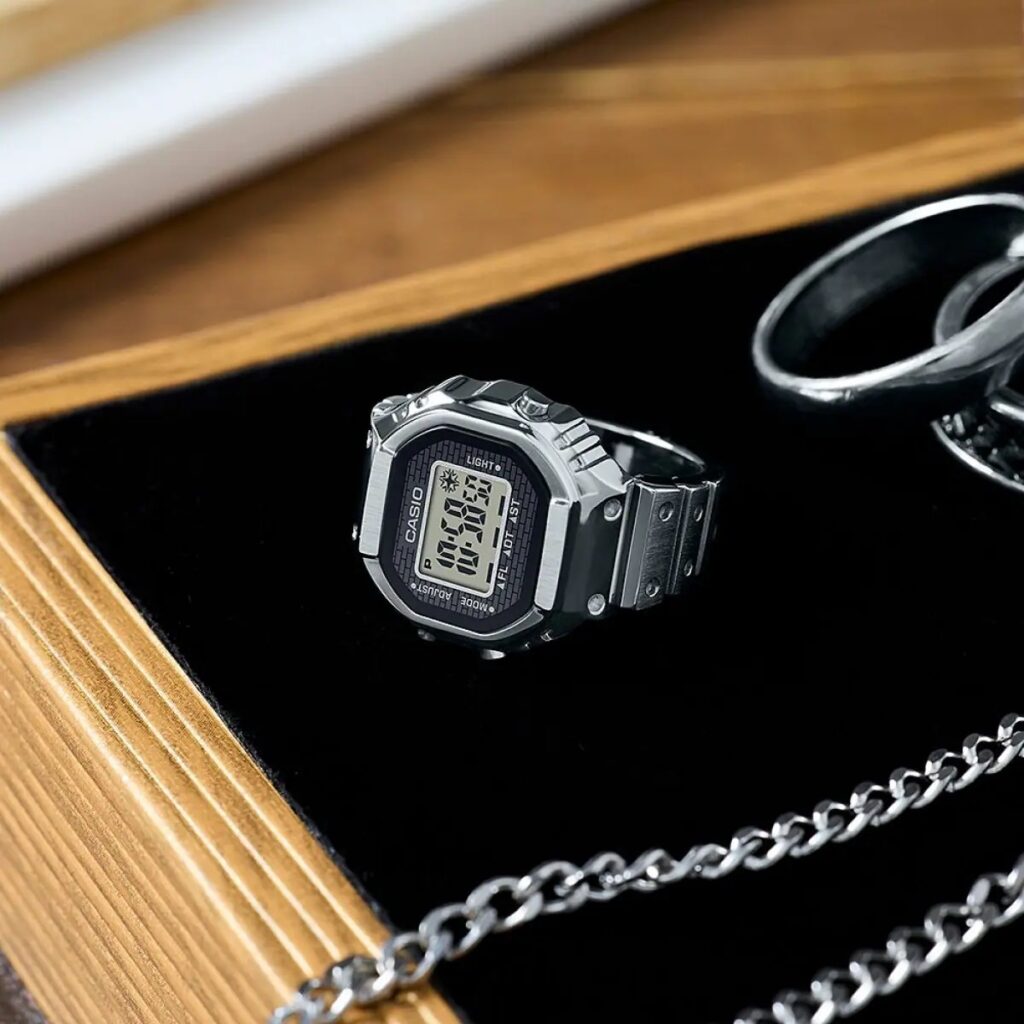 CASIO 時計事業50周年を記念したリングウォッチが国内6月20日に再販