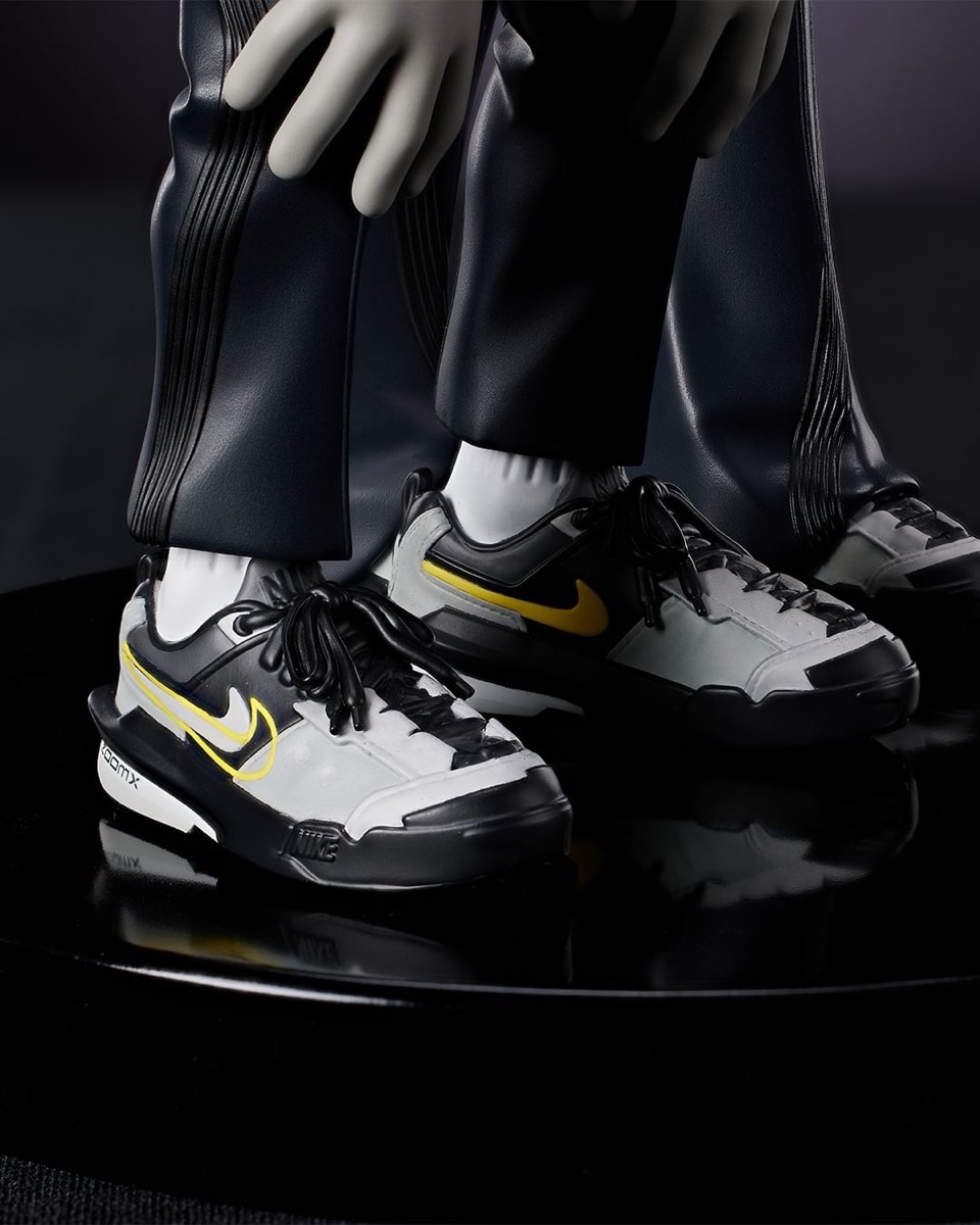 花井祐介 x Nike x sacai コラボスカルプチャーが国内5月9日より発売