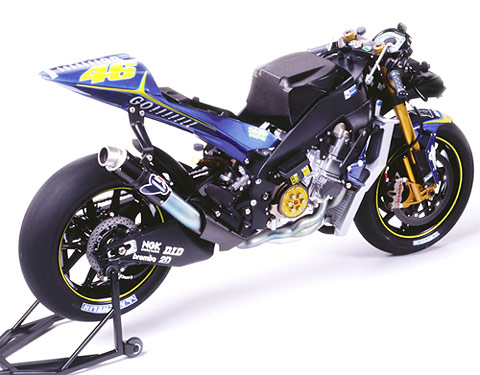 ヤマハ YZR-M1`04 (プラモデル) - ホビーサーチ カーモデル