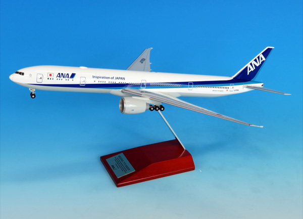 NH20167 1：200 BOEING 777-300ER JA795A スナップフィットモデル