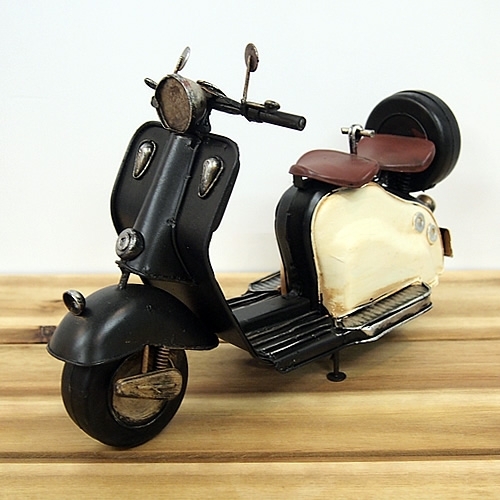 ブリキのバイク ベスパ(Vespa)スクーター／ブラック(Mサイズ) , ブリキ