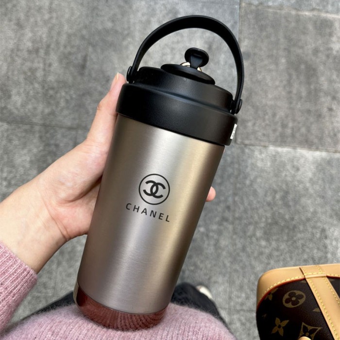 シャネルタンブラー ストロー付き 水筒 大容量 Chanel ウォーター