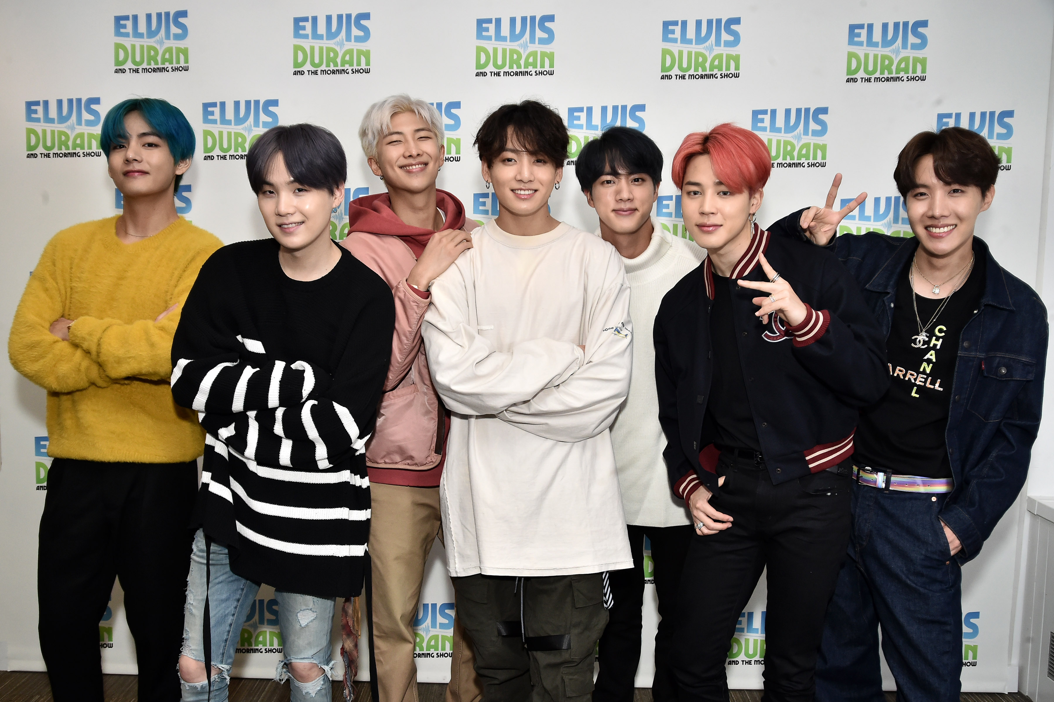 BTS (防弾少年団)、エド・シーラン参加の新曲を初パフォーマンス