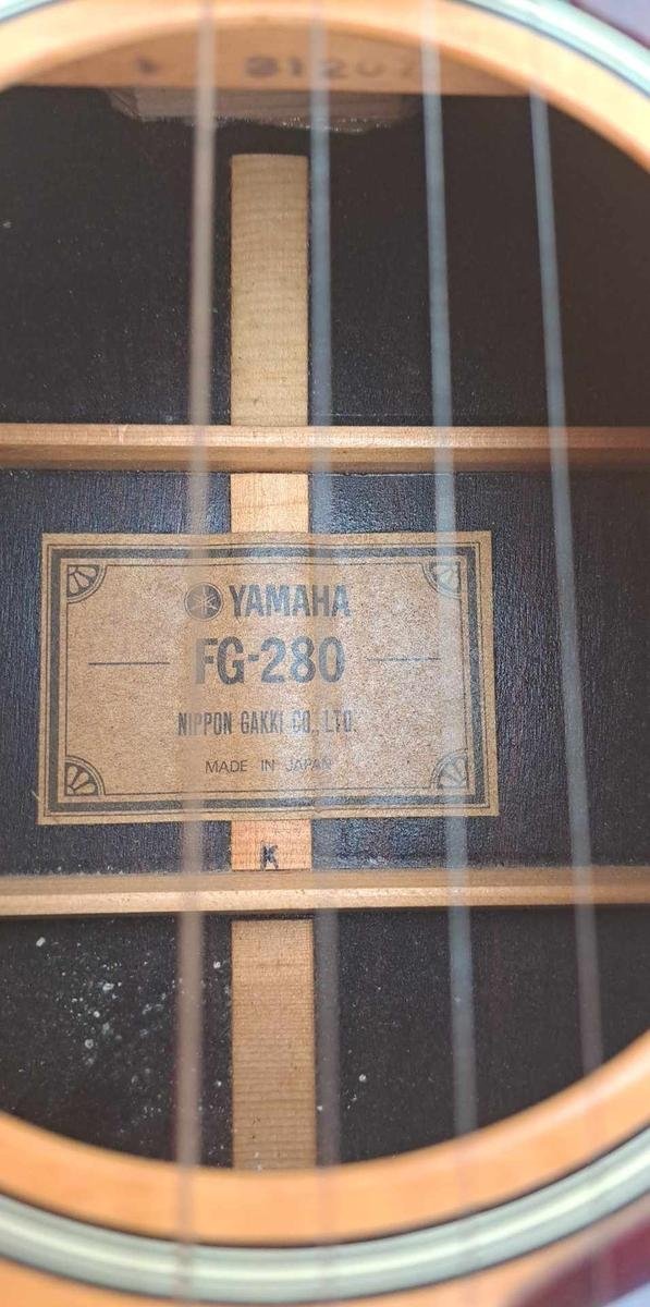 Yamaha FG 280