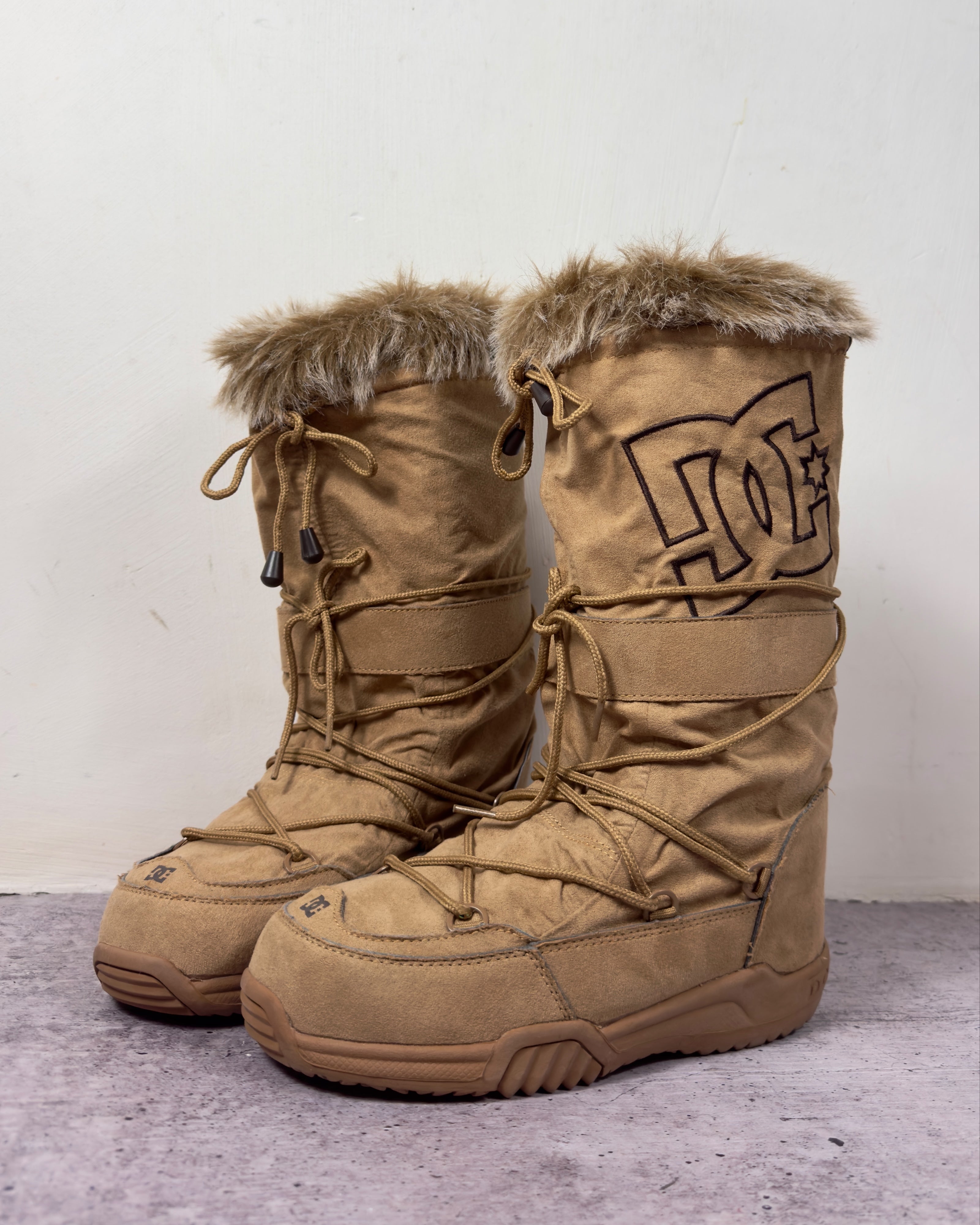 DC Chalet Vintage Rare Moon Boots 38/39 – darina`s garms