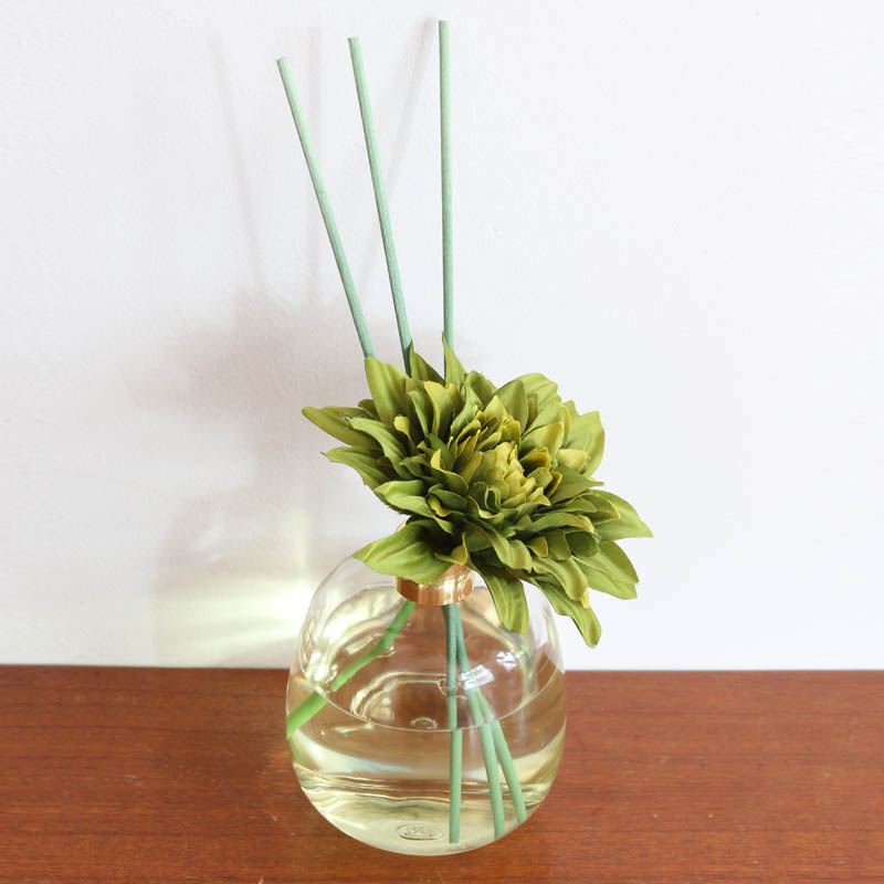 DULTON ONLINE SHOP | AROMA DIFFUSER DAHLIA 450 GREEN/HONEYSUCKLE