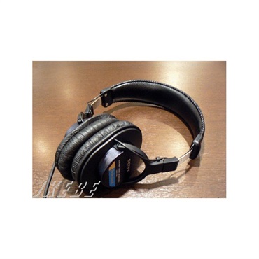 SONY MDR-7506(ソニー)(密閉型・スタジオ定番モニターヘッドホン)(定番