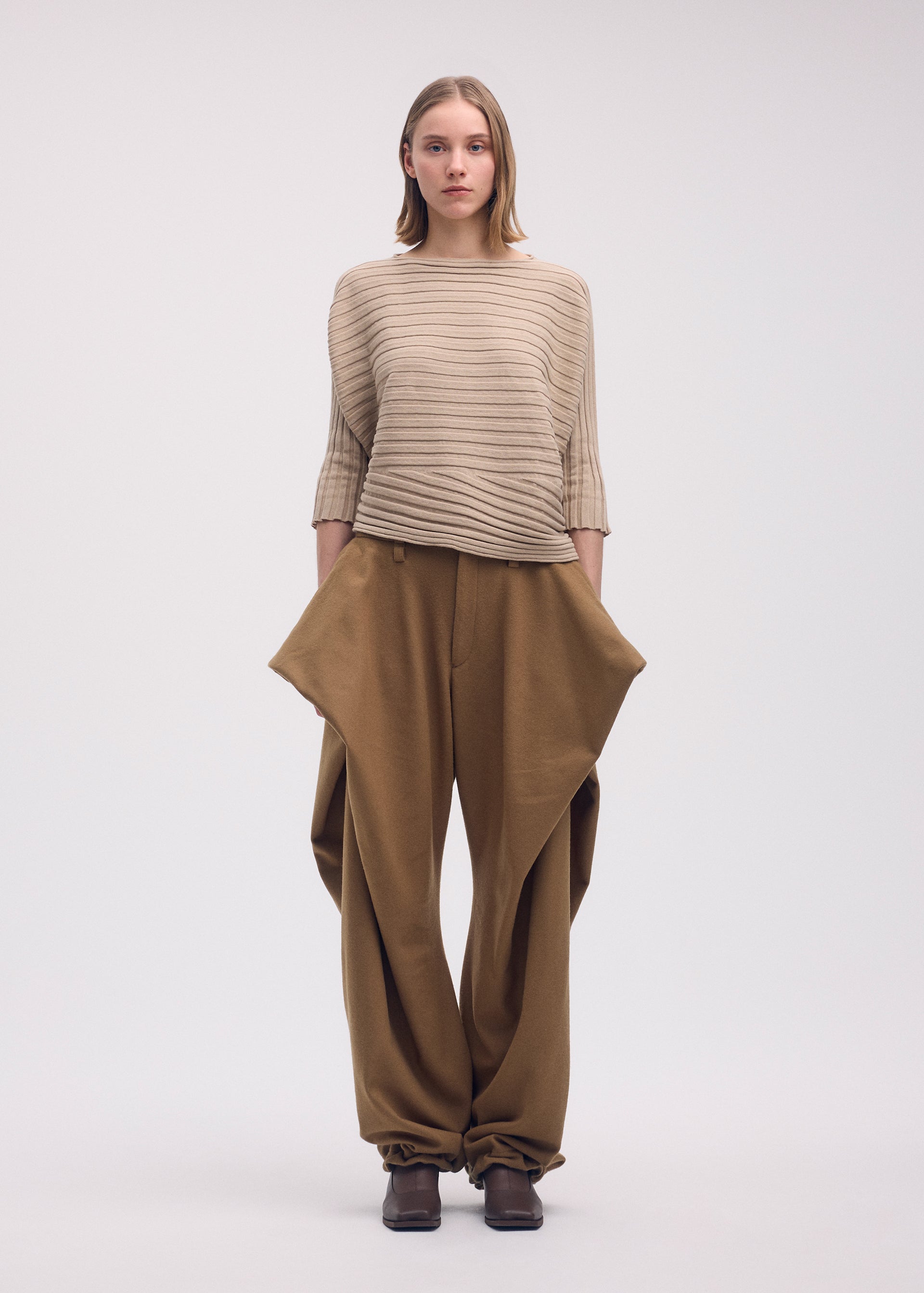 ウィメンズ – Page 2 – isseymiyake.com