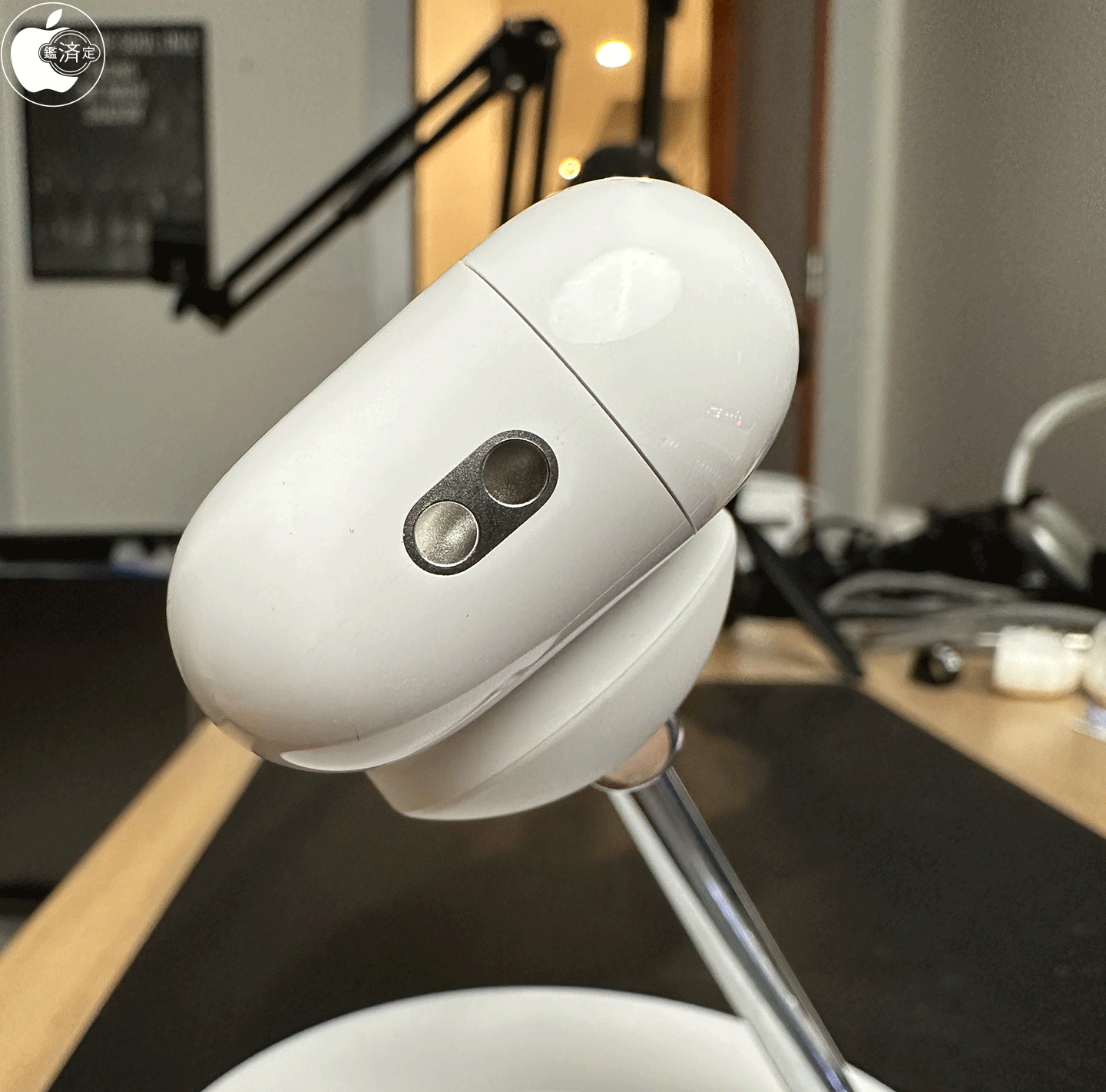 AppleのH2チップを搭載した完全ワイヤレスイヤフォン「AirPods Pro (第