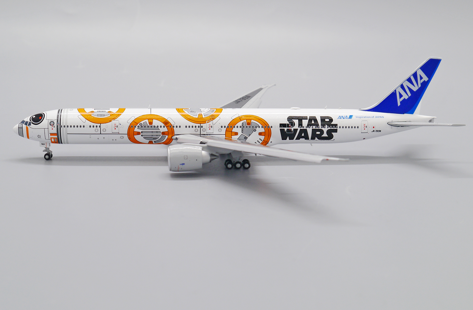 ScaleModelStore.com :: JC Wings 1:400 - EW4773005A - ANA All