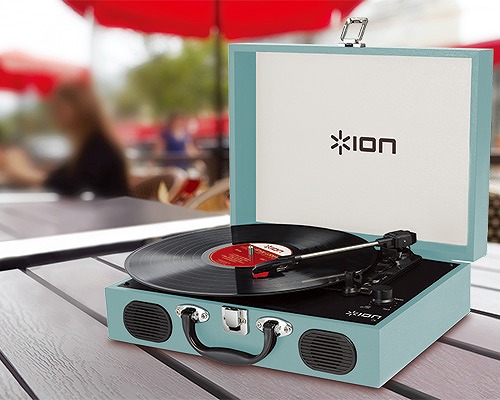 レトロなケース型レコードプレーヤー ION Vinyl TRANSPORT｜島村楽器