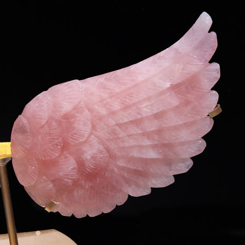 20%OFF価格】置物 ローズクォーツ 天使の羽 マダガスカル産 台付き
