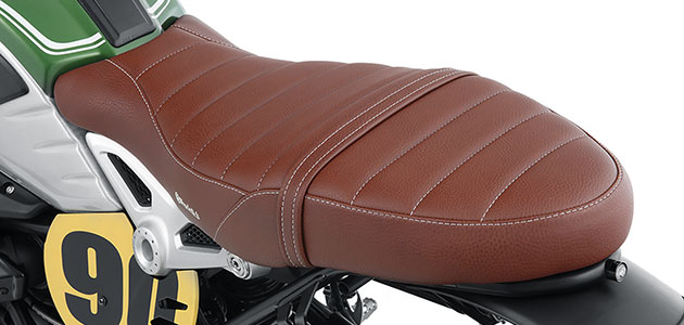 RnineT カスタム シート
