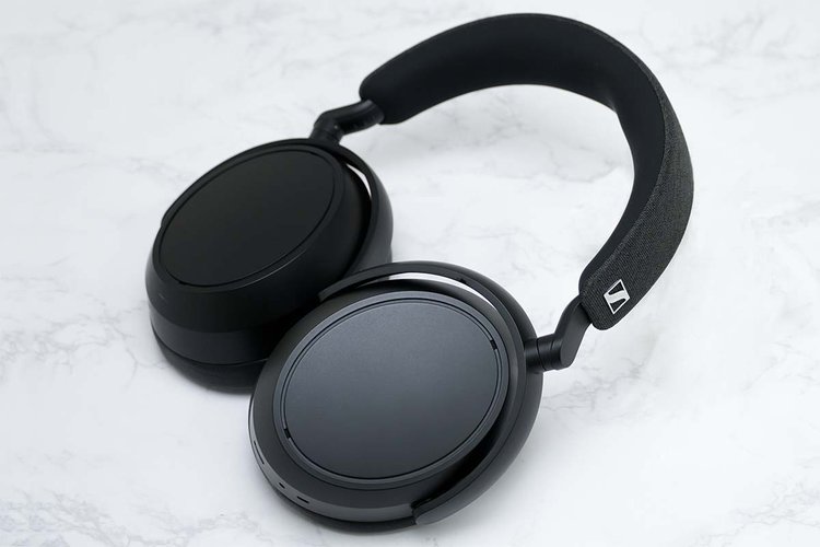 まさに“プレミアム”な音、静寂のノイキャン。ゼンハイザー「MOMENTUM 4