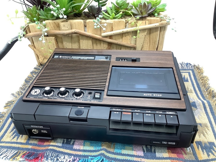 HITACHI（ヒタチ）レトロカセットテープレコーダーのご紹介♪【松戸店