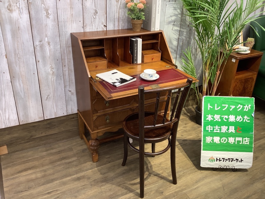 アンティークな鍵付ライティングビューローが入荷しました！！｜2022年