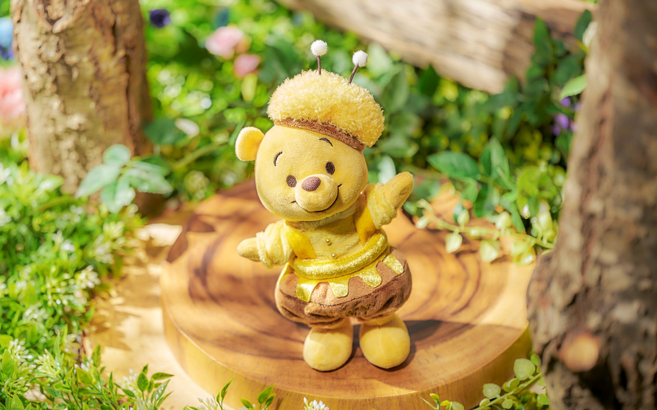 ディズニーストア、ミツバチ姿のプーさんグッズが登場。はちみつの日は