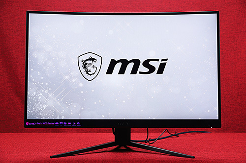 PS5でもPCでも使いやすい！曲面/165Hzの27インチゲーミングモニター