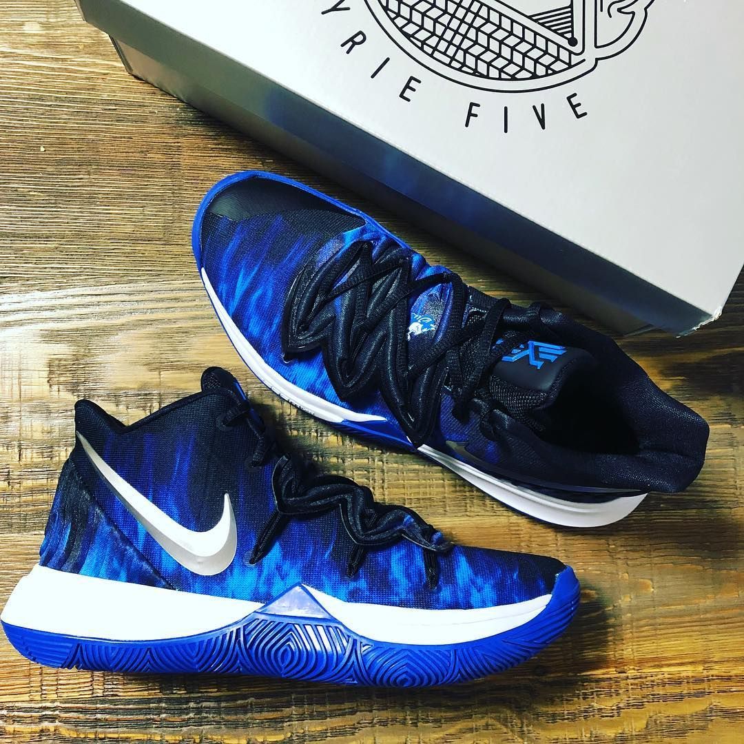 NIKE KYRIE 5 'DUKE PE' ナイキ カイリー 5 デューク 大学 【MEN'S