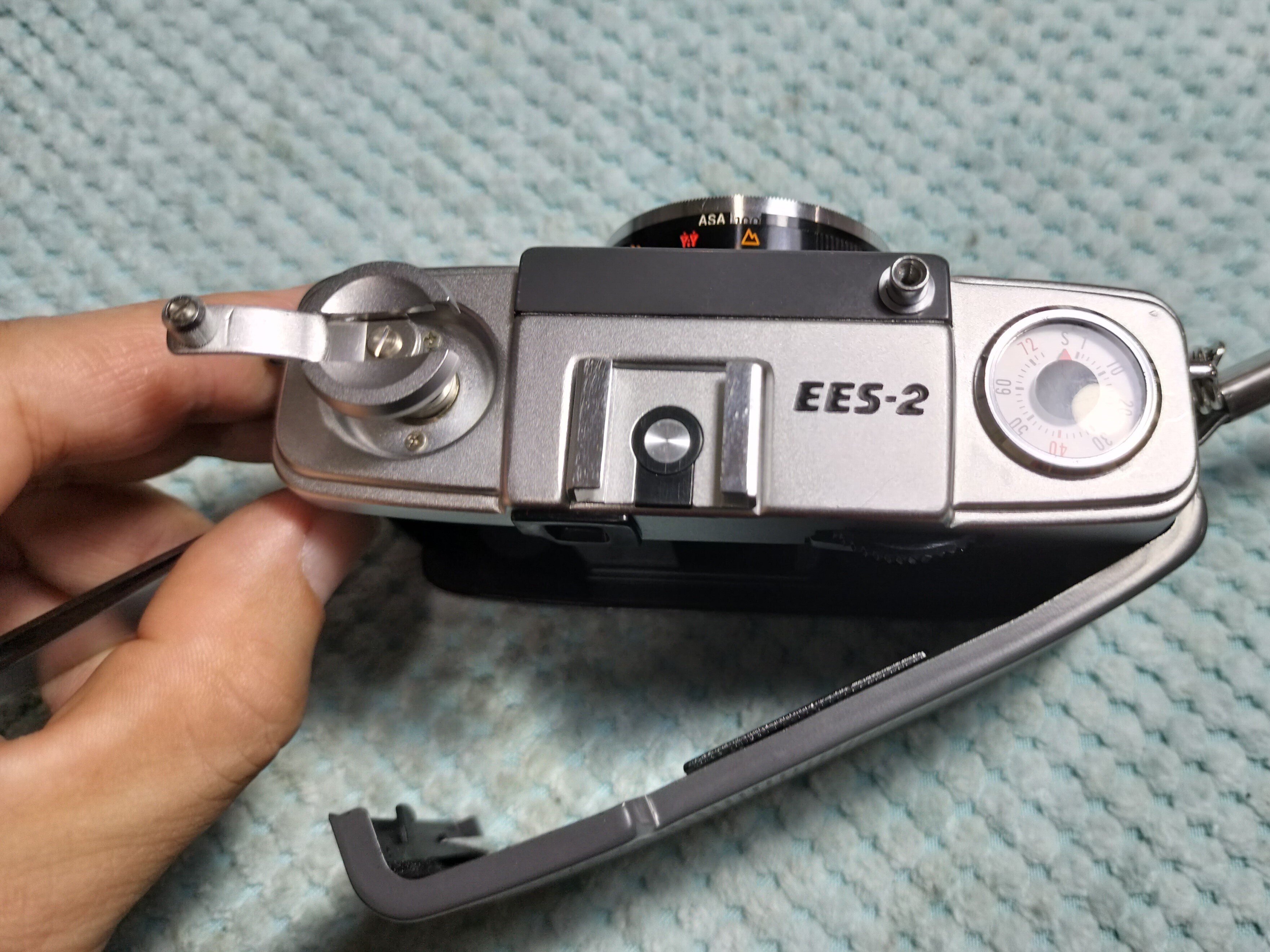 Olympus Pen EES-2の分解｜フィルムカメラ修理のアクアカメラ