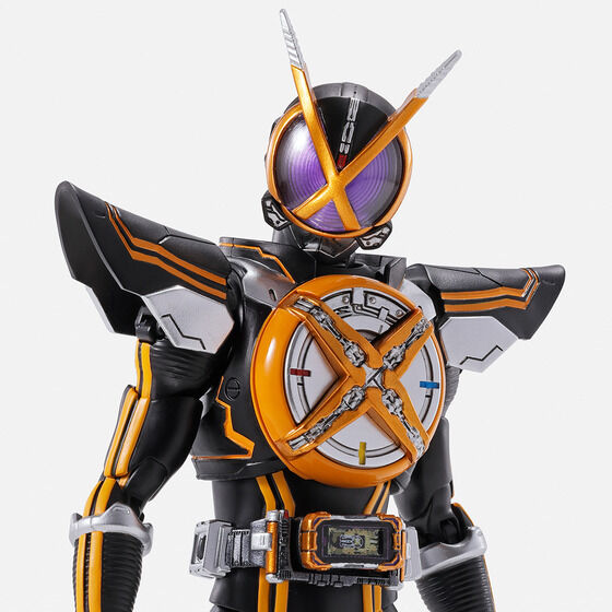 S.H.Figuarts（真骨彫製法）仮面ライダーカブト ハイパーフォーム」が