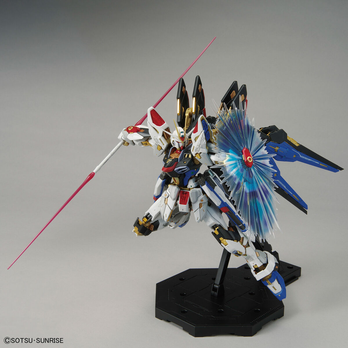 MGEX 1/100 ストライクフリーダムガンダム｜バンダイ ホビーサイト