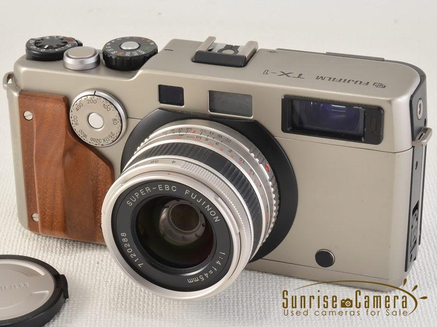 FUJIFILM（富士フイルム）TX-1・TX-2／世界をワイドに切り取る「本物