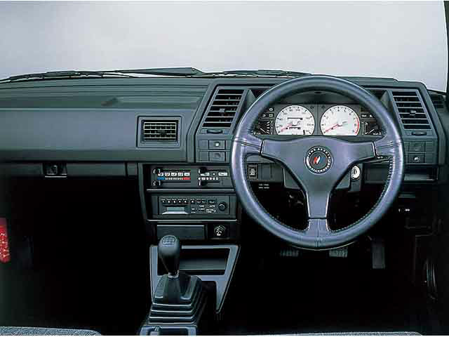 サニーRZ-1（日産）1986年2月～1989年12月生産モデルのカタログ｜中古