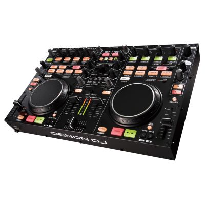 Denon MC 3000 in DJ Consoles