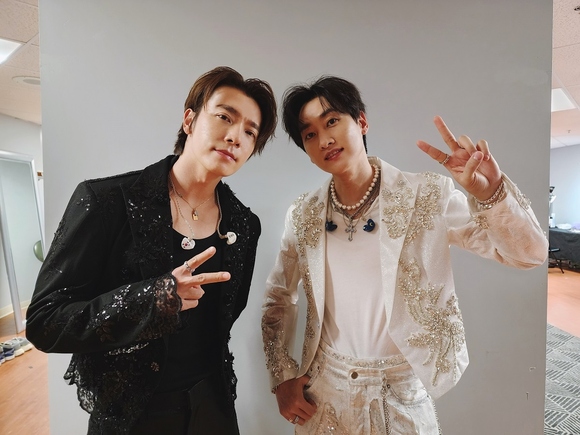 SUPER JUNIOR ドンヘ＆ウニョク、日本公式Xがオープン！ファンに日本語