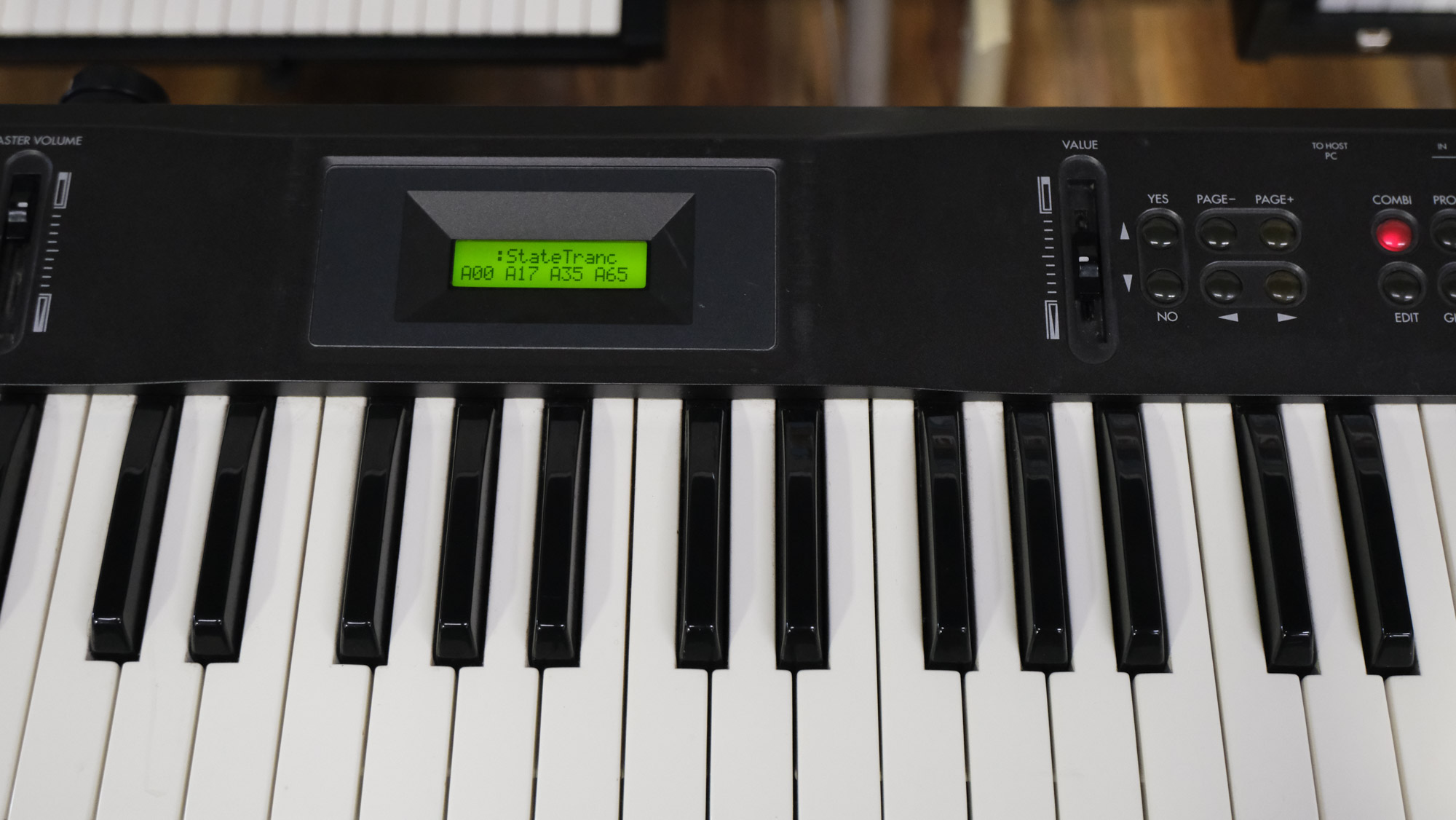 Korg X5D - Syntaur