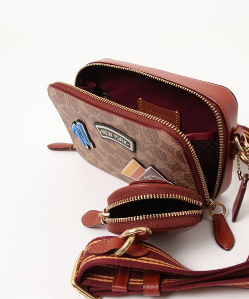 COACH（コーチ）の「チャーター スリム クロスボディ シグネチャー
