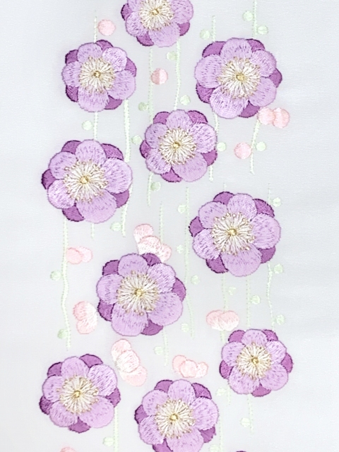 半衿 振袖に 春カラー 華やかな刺繍入りの半襟 合繊【薄紫系、八重梅