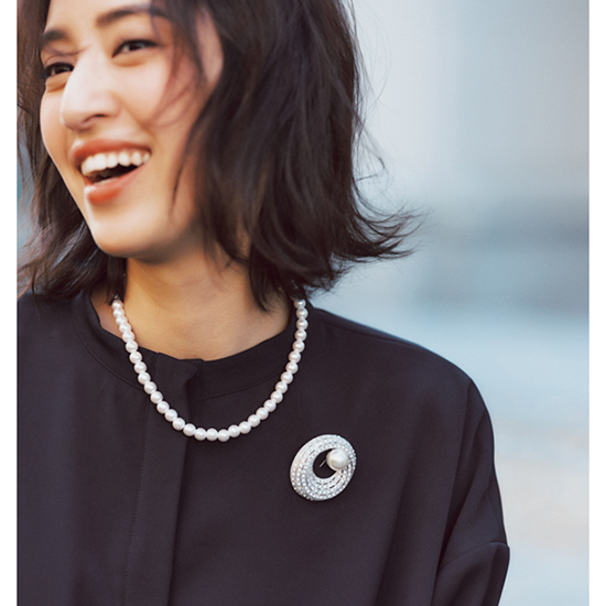 VERY STORE セレクション]パールオーバルブローチ | KOBUNSHA SELECT