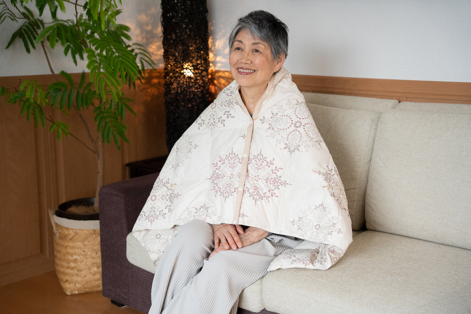 ひざ掛け【日本製】羽毛のブランケット｜南アルプスのふもと