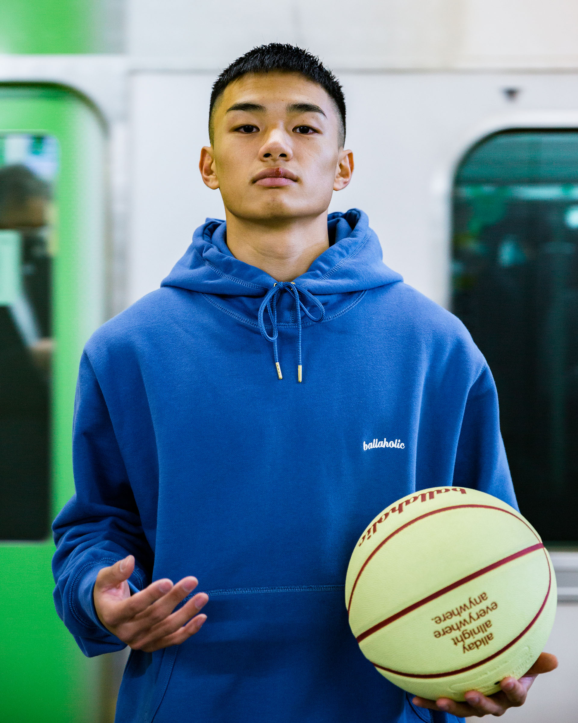 ballaholicから新作スウェットセットアップが10月31日(土)登場