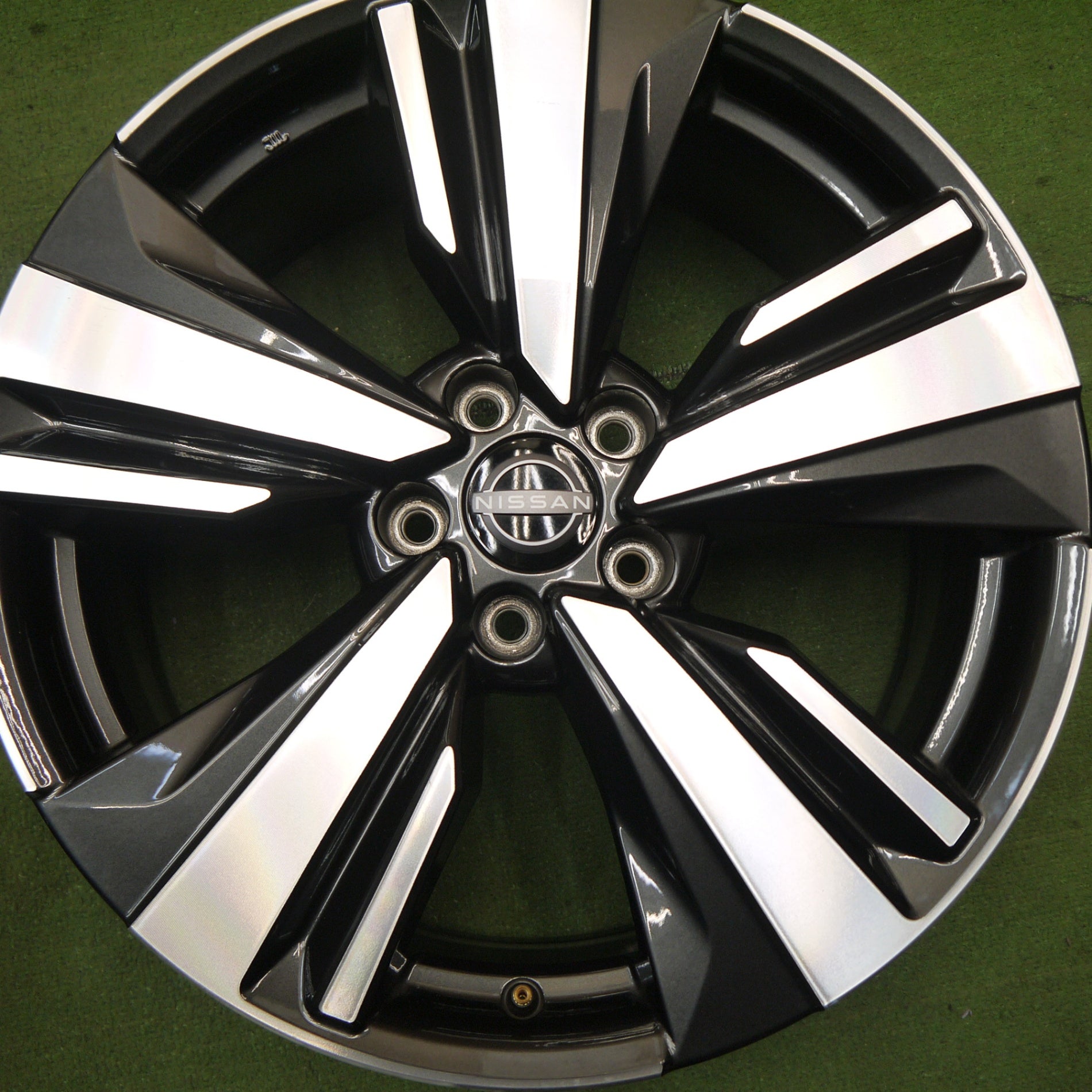 4本価格☆日産 T33 エクストレイル 純正 ホイール 19インチ 19×7.5J