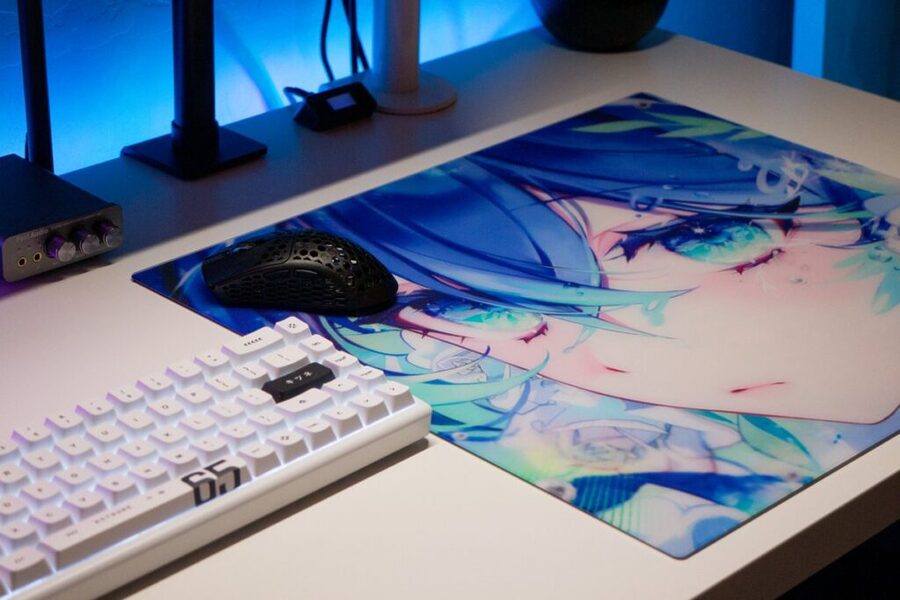 Kanami/Arbiter Studioより、共同で開発したガラスマウスパッド