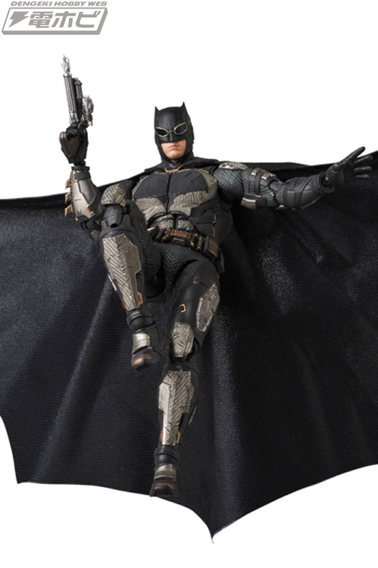 ジャスティス・リーグ』に集うヒーロー「バットマン タクティカル