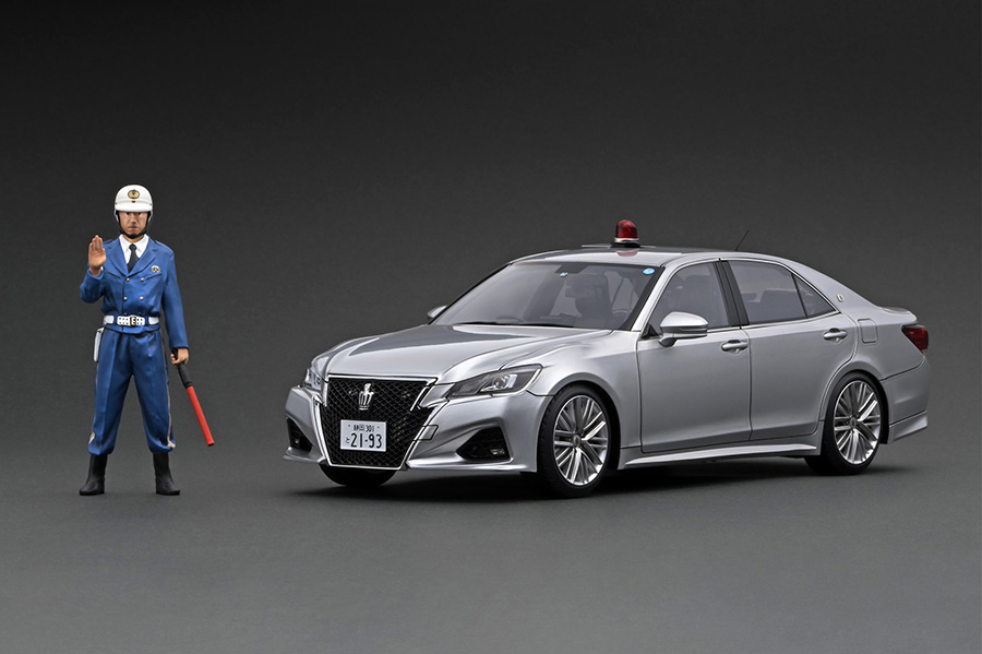IG2193 1/18 Toyota Crown (GRS214) 静岡県警察高速道路交通警察隊車両
