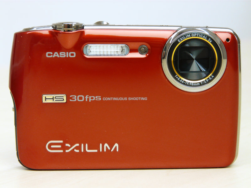 1秒1000コマの超高速連写でスローモーションムービーも、カシオの最新