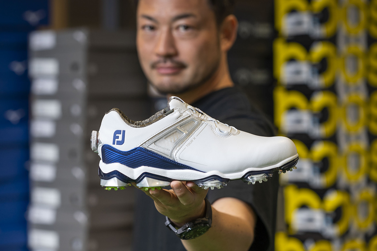 フットジョイ「ツアーX ボア シューズ」を試し履き｜GDO ゴルフ